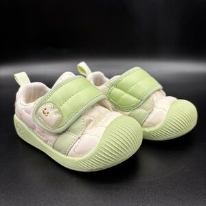 Balabala Baby Shoes Green White Anti-Slip Hook Loop Closure 12-18 Months Size 21